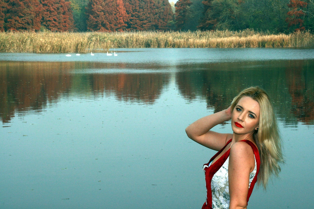 girl lake autumn free photo