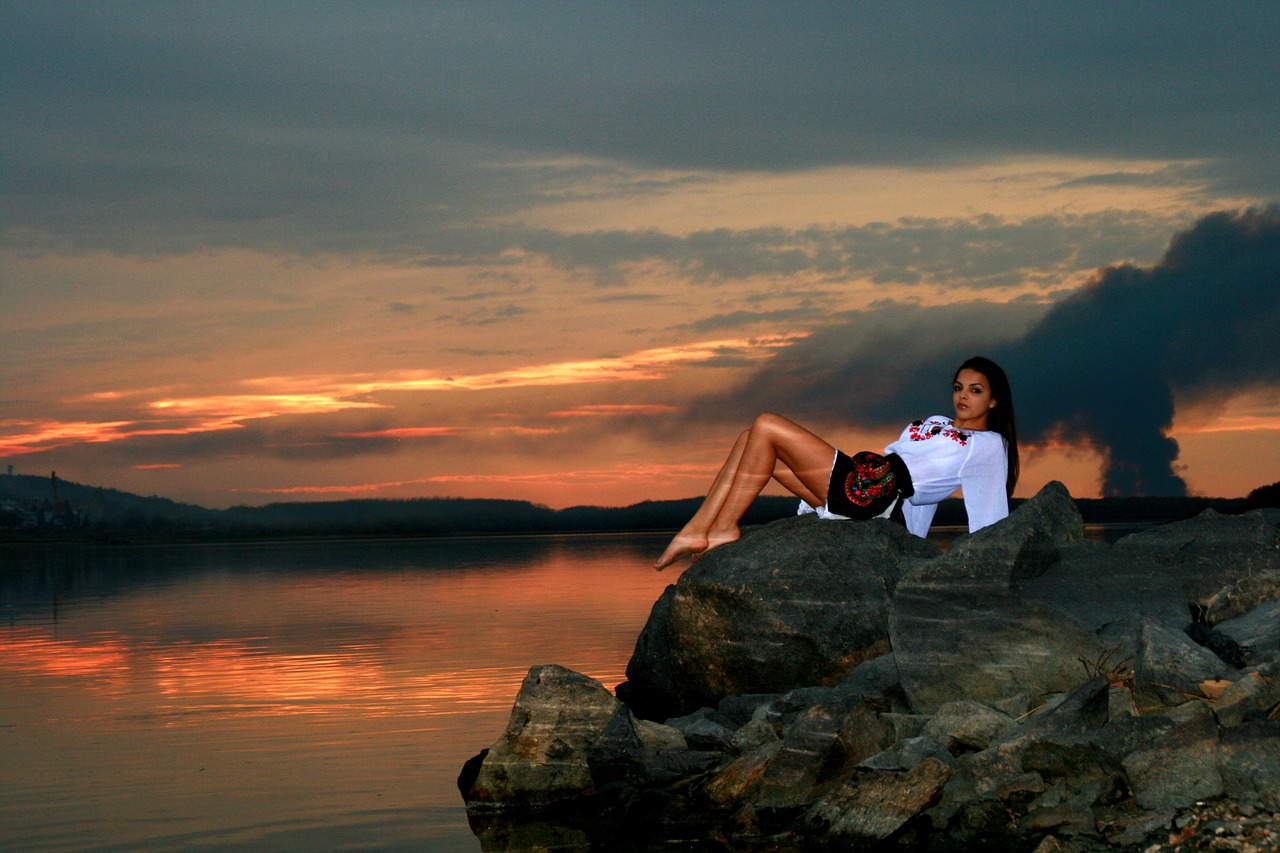 girl lake sunset free photo