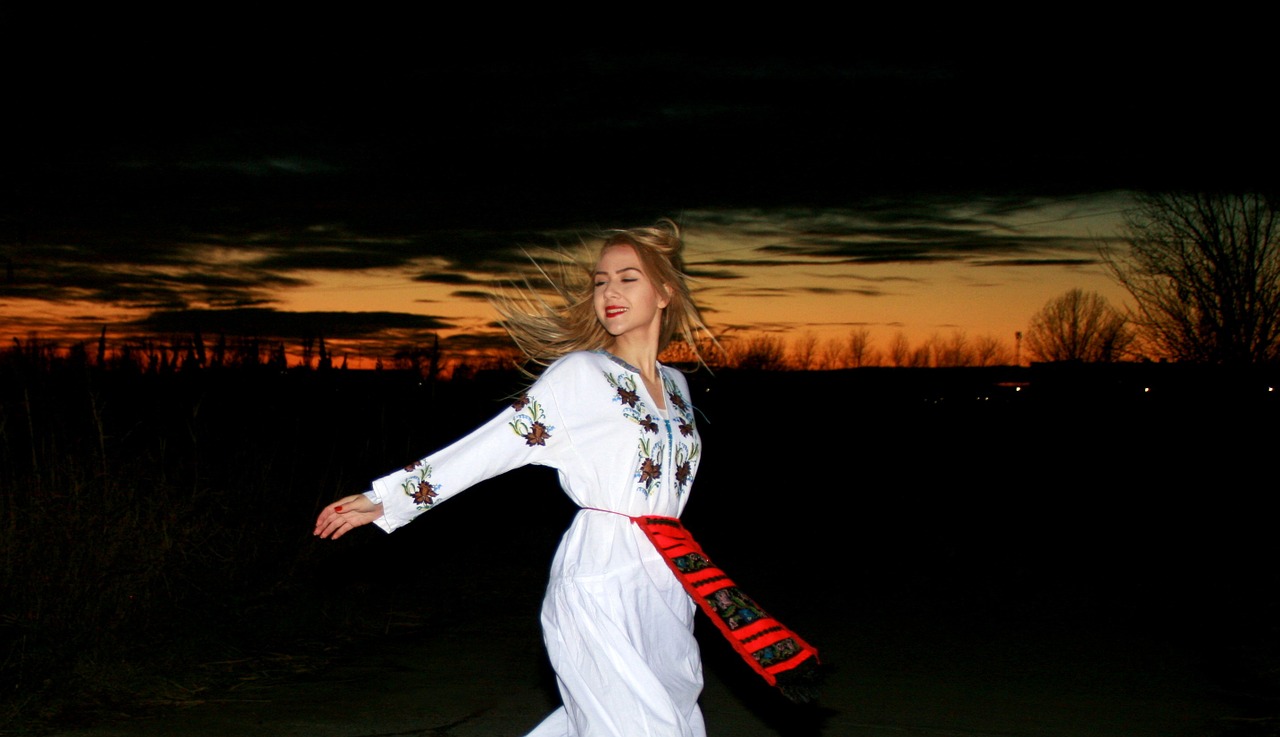 girl traditional costume romania free photo