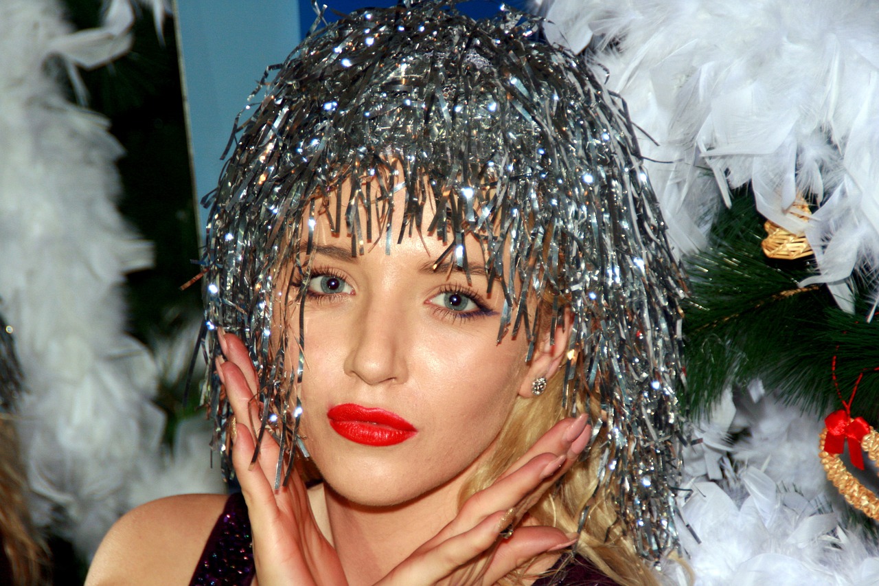 girl tinsel wig free photo