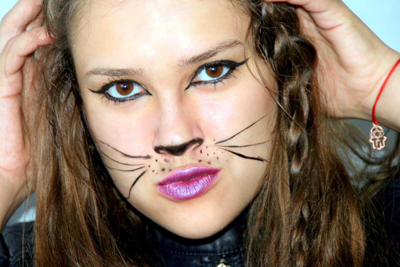 girl halloween cat free photo