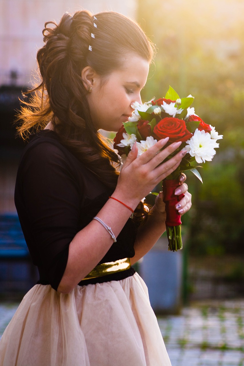 girl bouquet beauty free photo