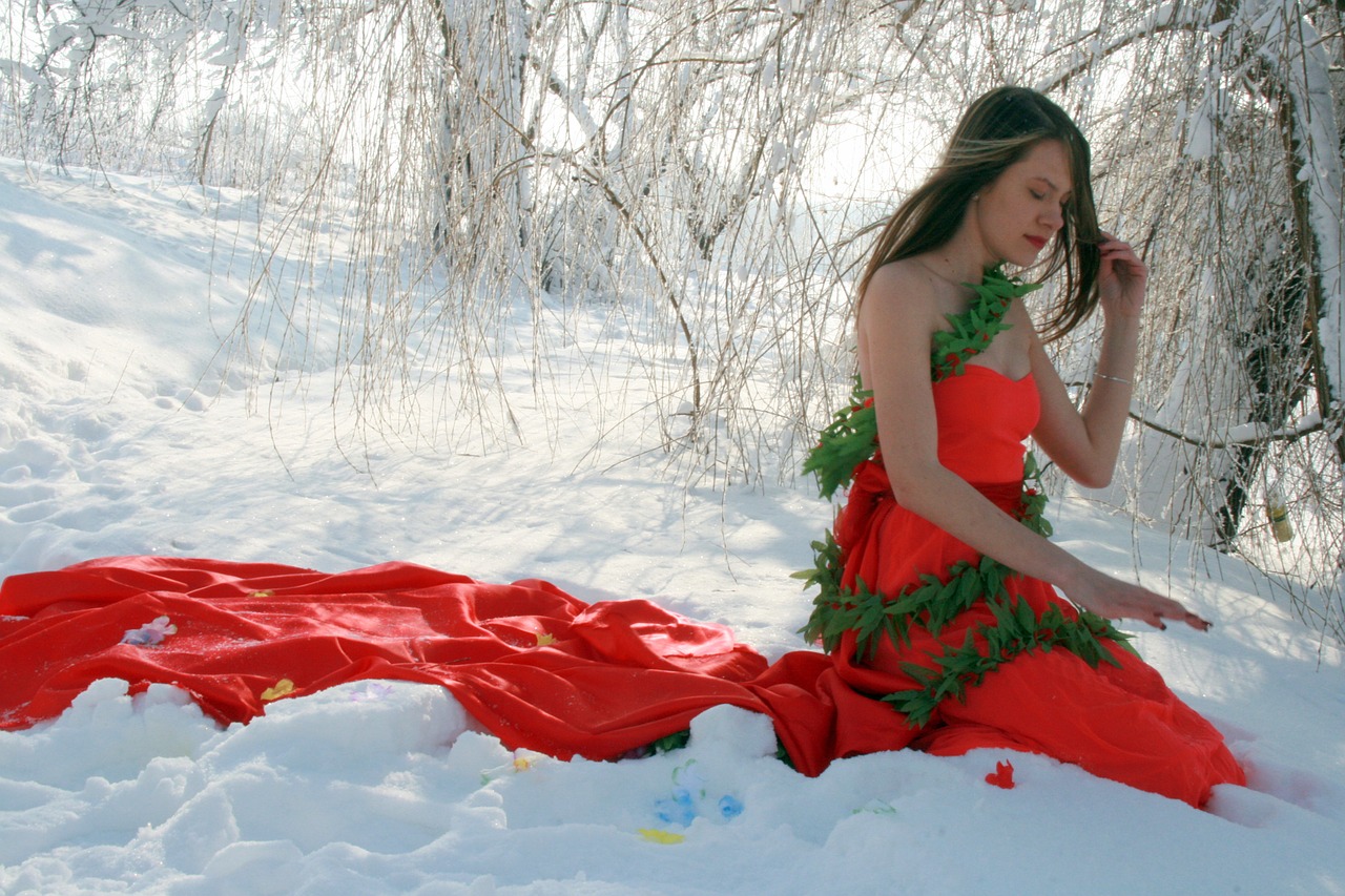 girl snow dress free photo