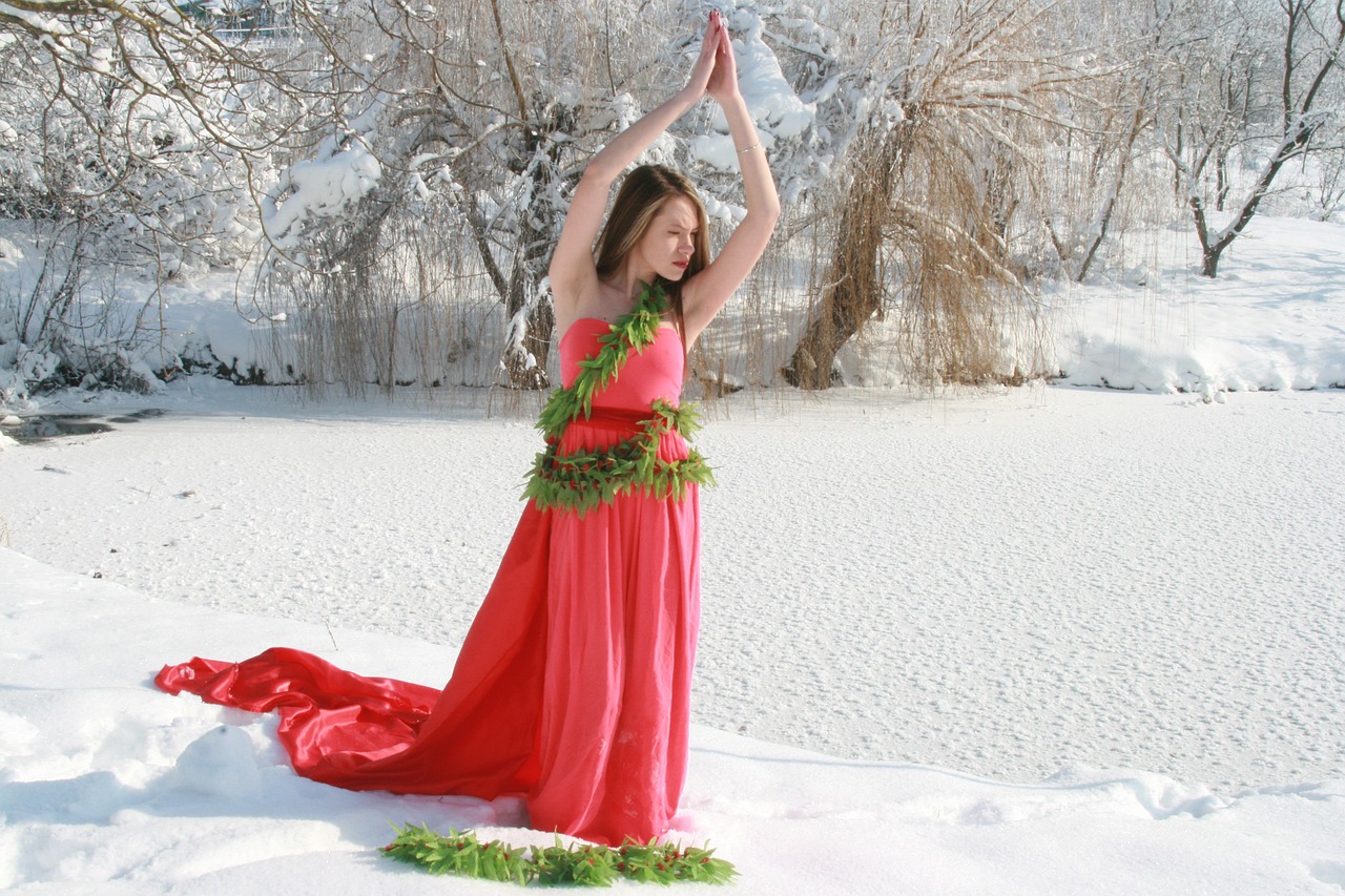 girl snow dress free photo