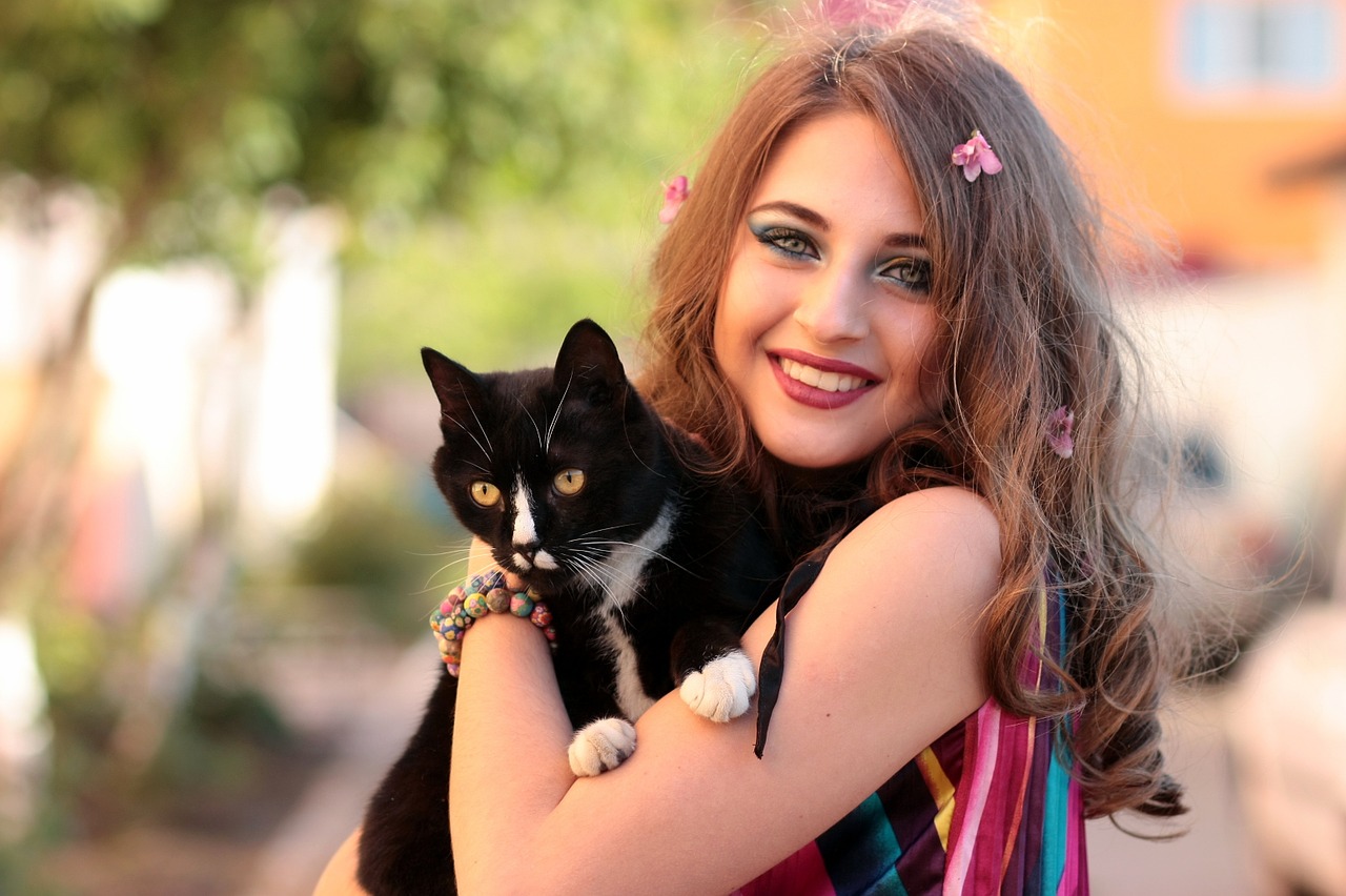 girl cat love free photo