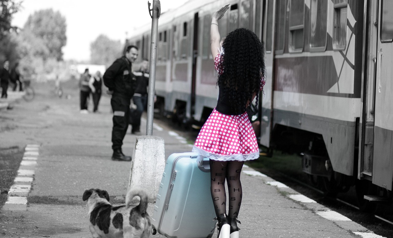 girl train station baggage free photo