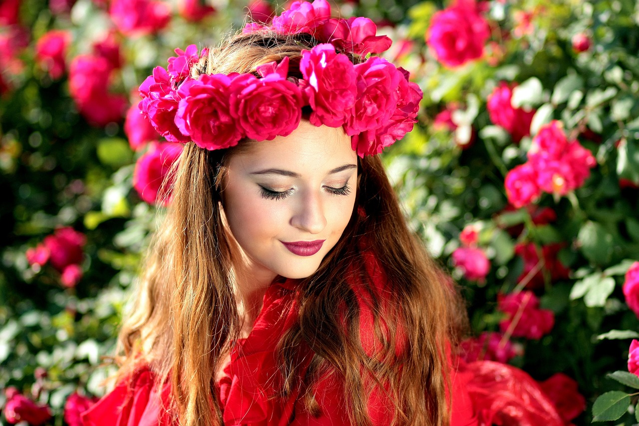 girl roses red free photo