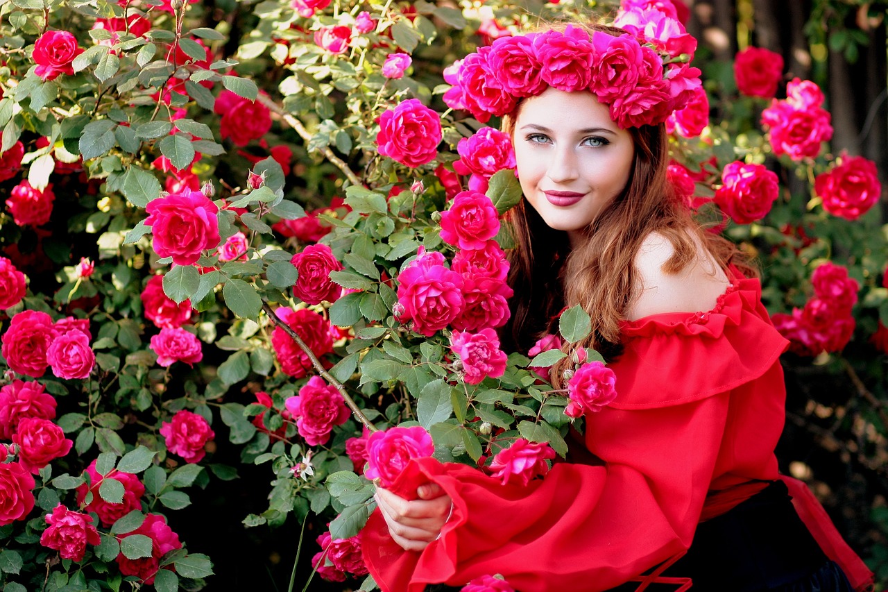 girl roses red free photo