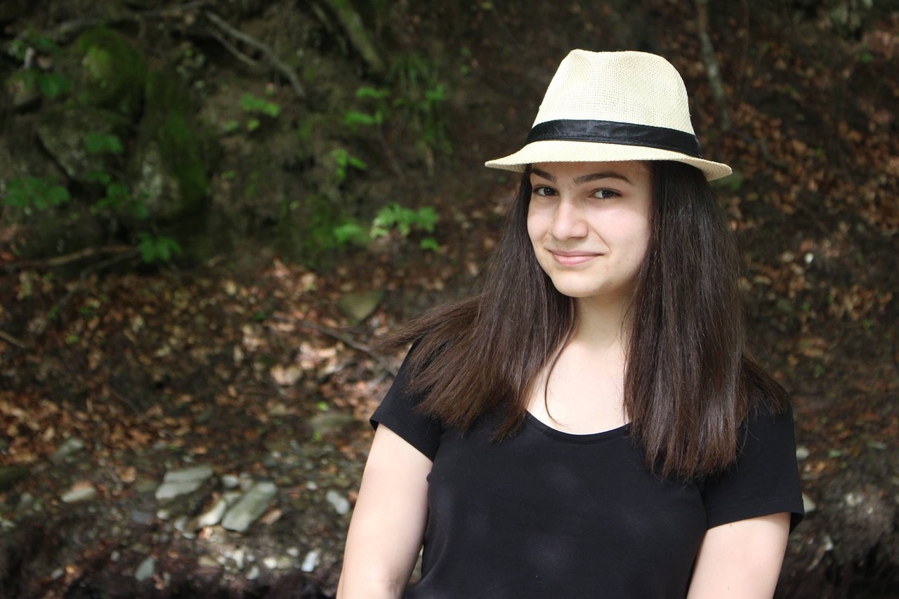 girl hats portrait free photo