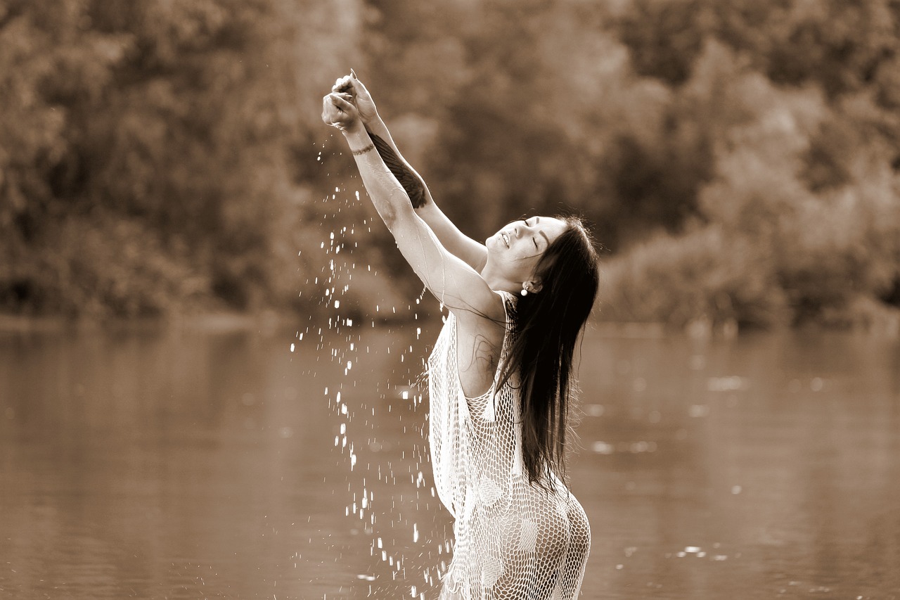 girl water vegetation free photo