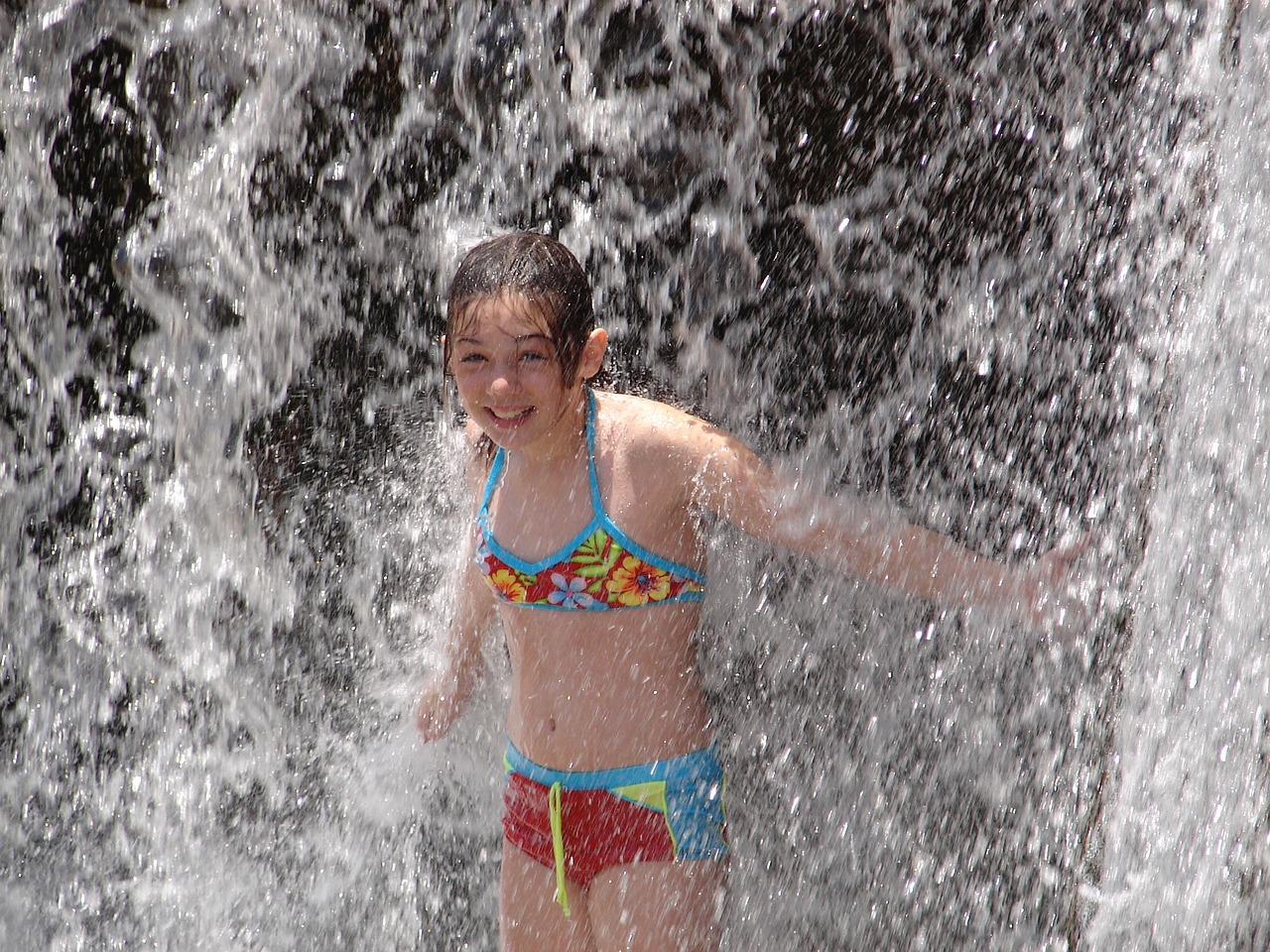 girl splash water free photo