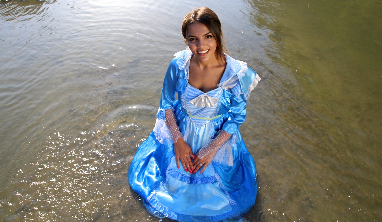 girl princess lake free photo