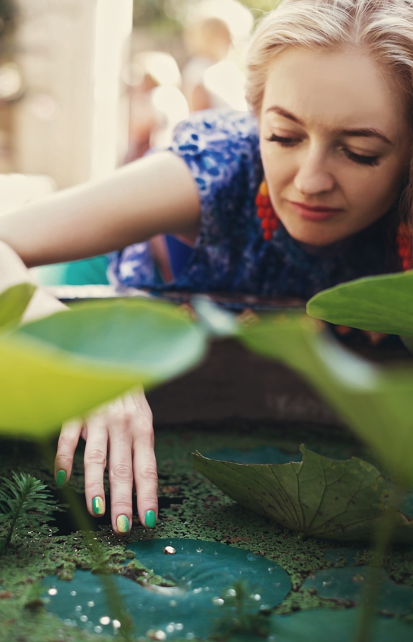 girl water lily rosa free photo