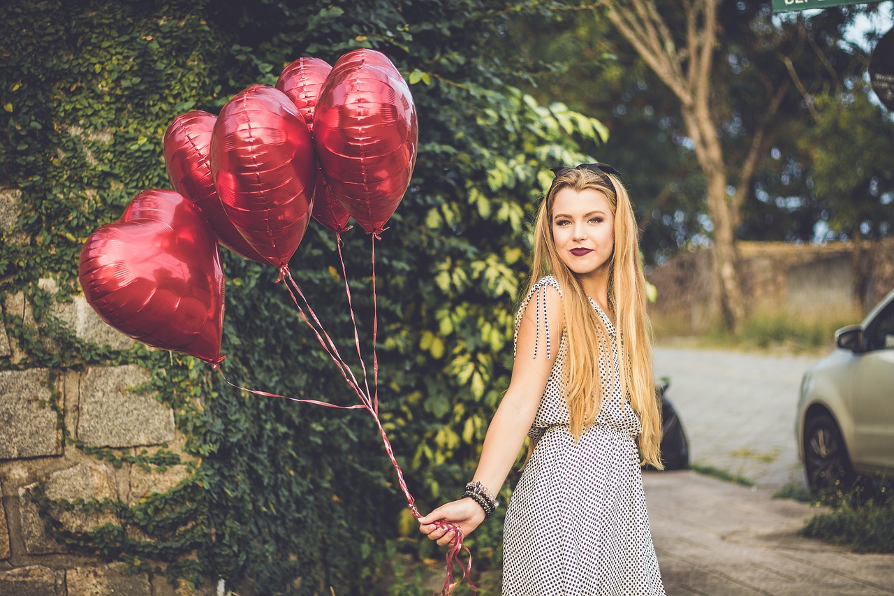 girl heart happy free photo