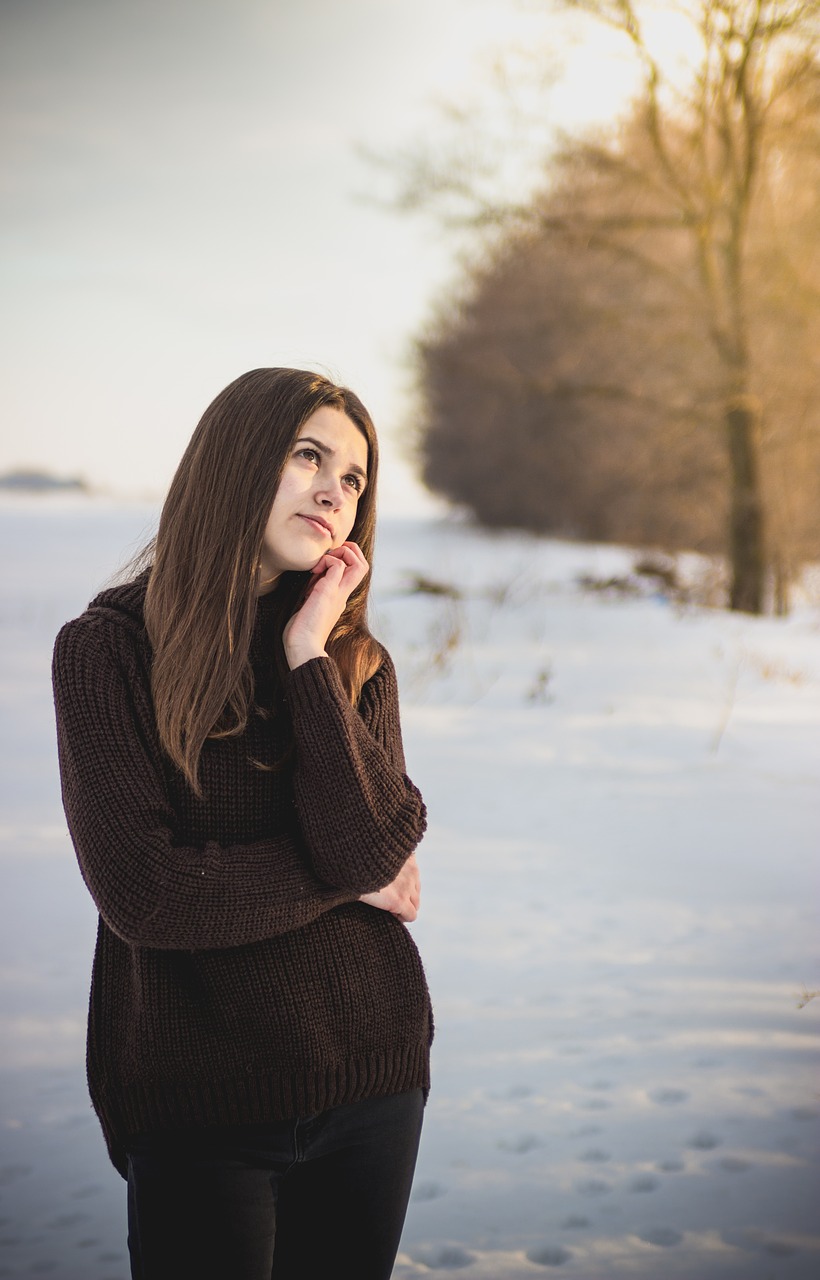 girl portrait thinking free photo