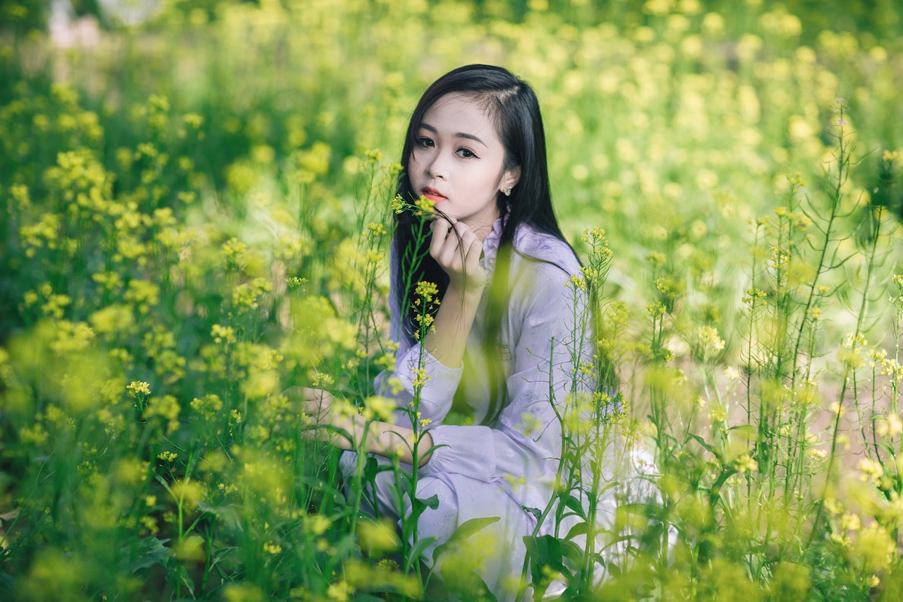 girl garden flower free photo