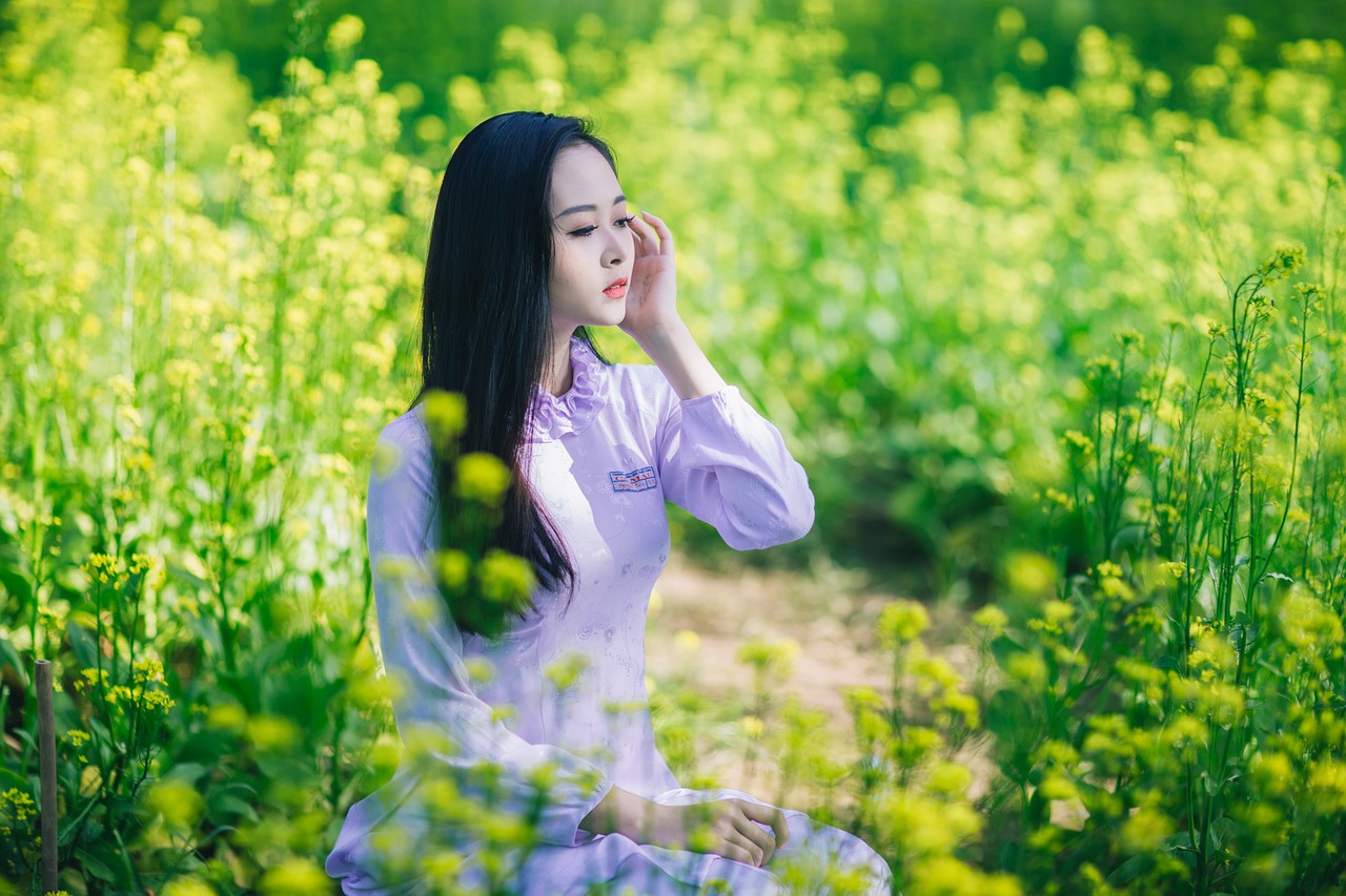 girl flower garden free photo