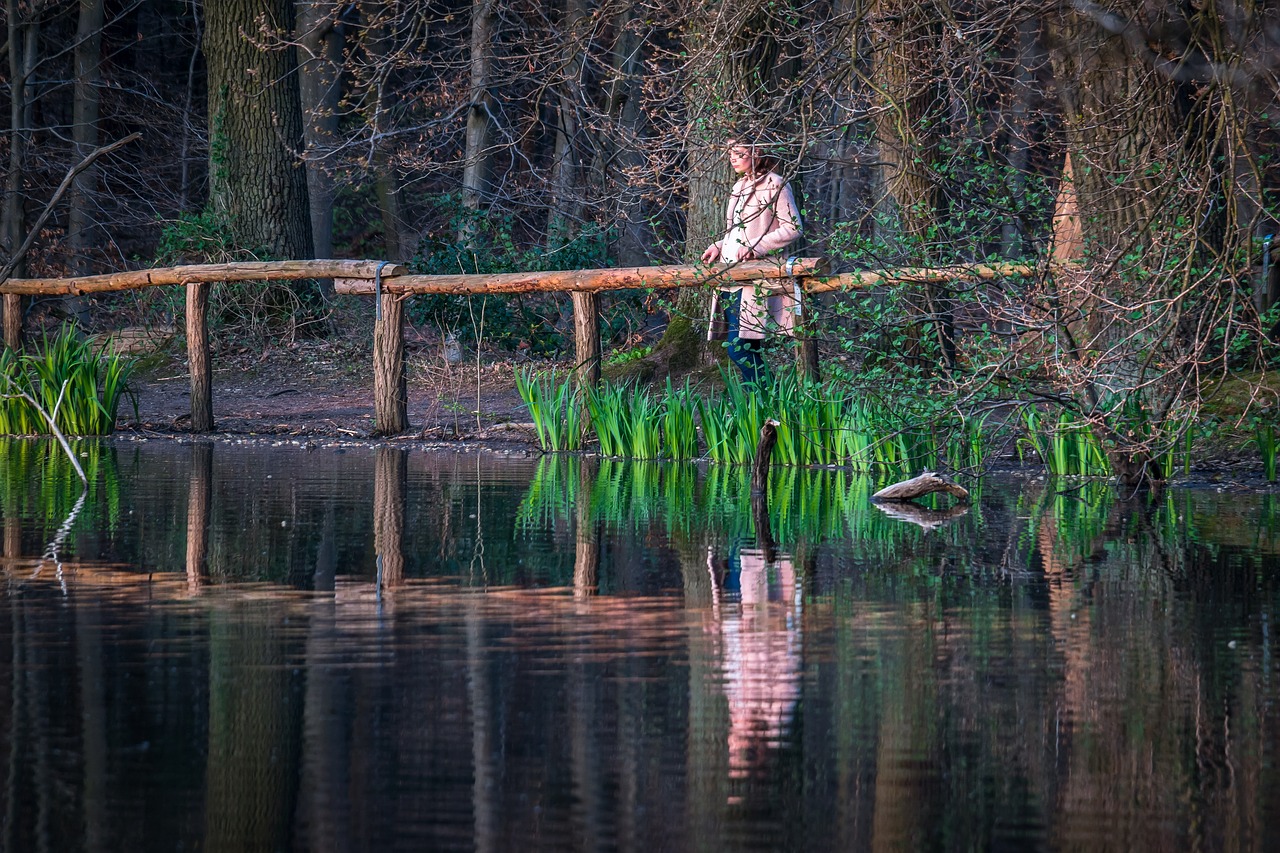 girl lake view free photo