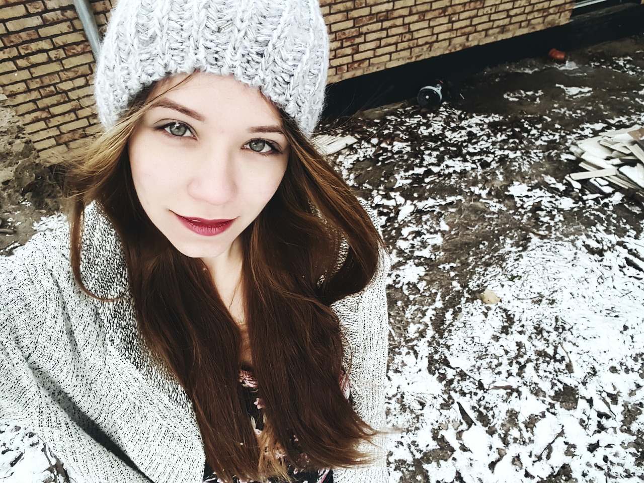 girl snow grey free photo