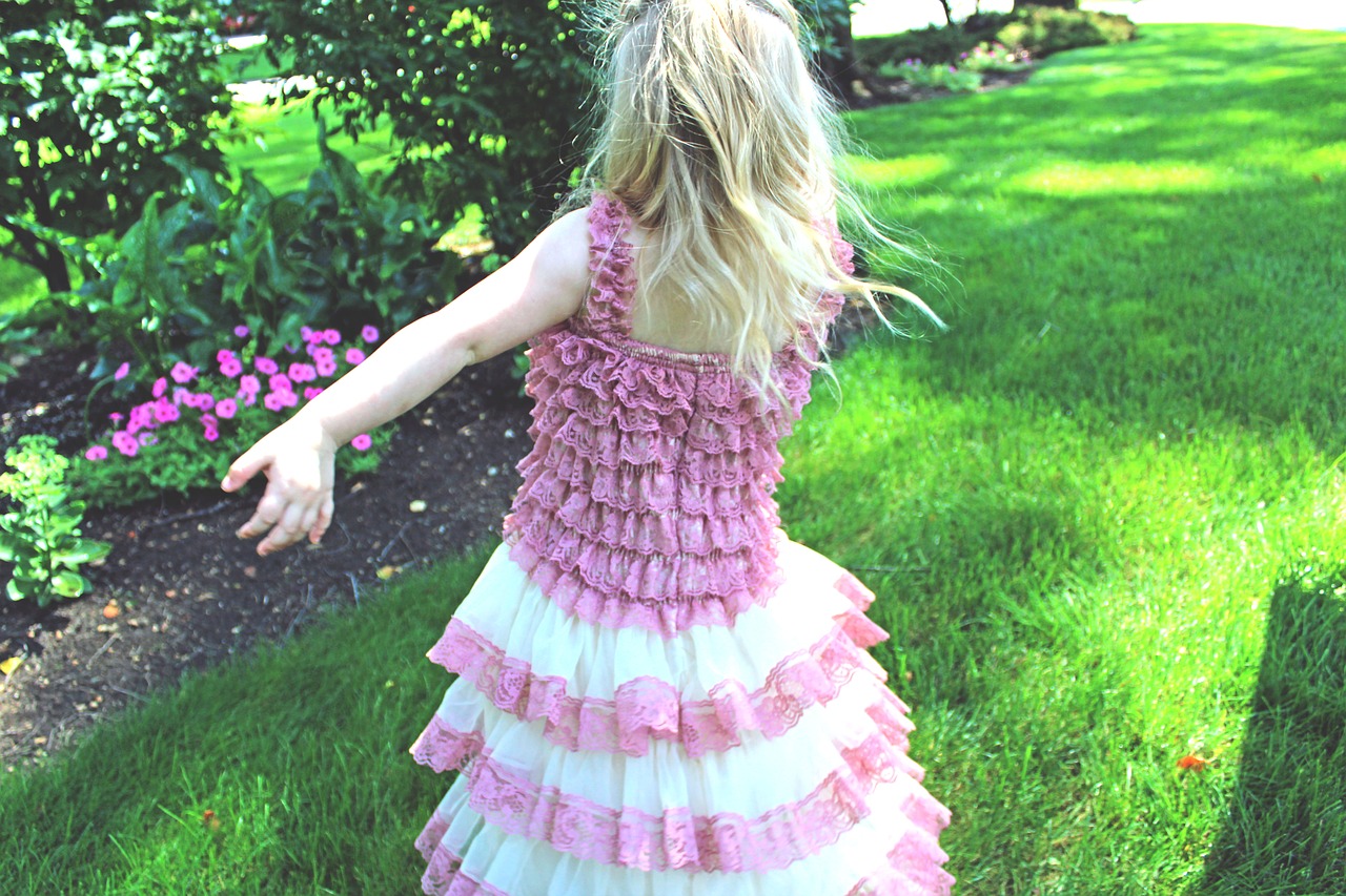 girl pink dress free photo