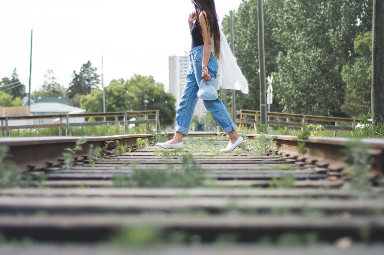 girl woman walking free photo