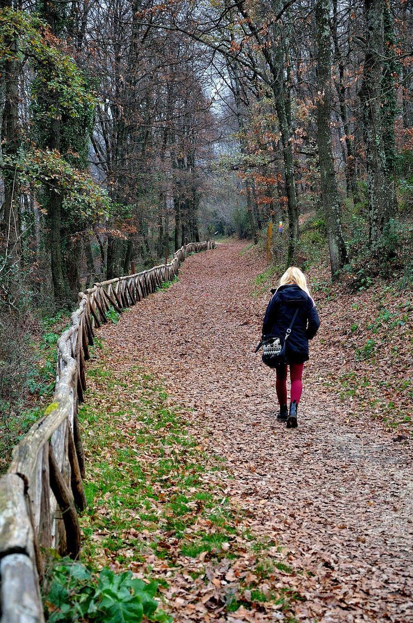 girl viale woman free photo