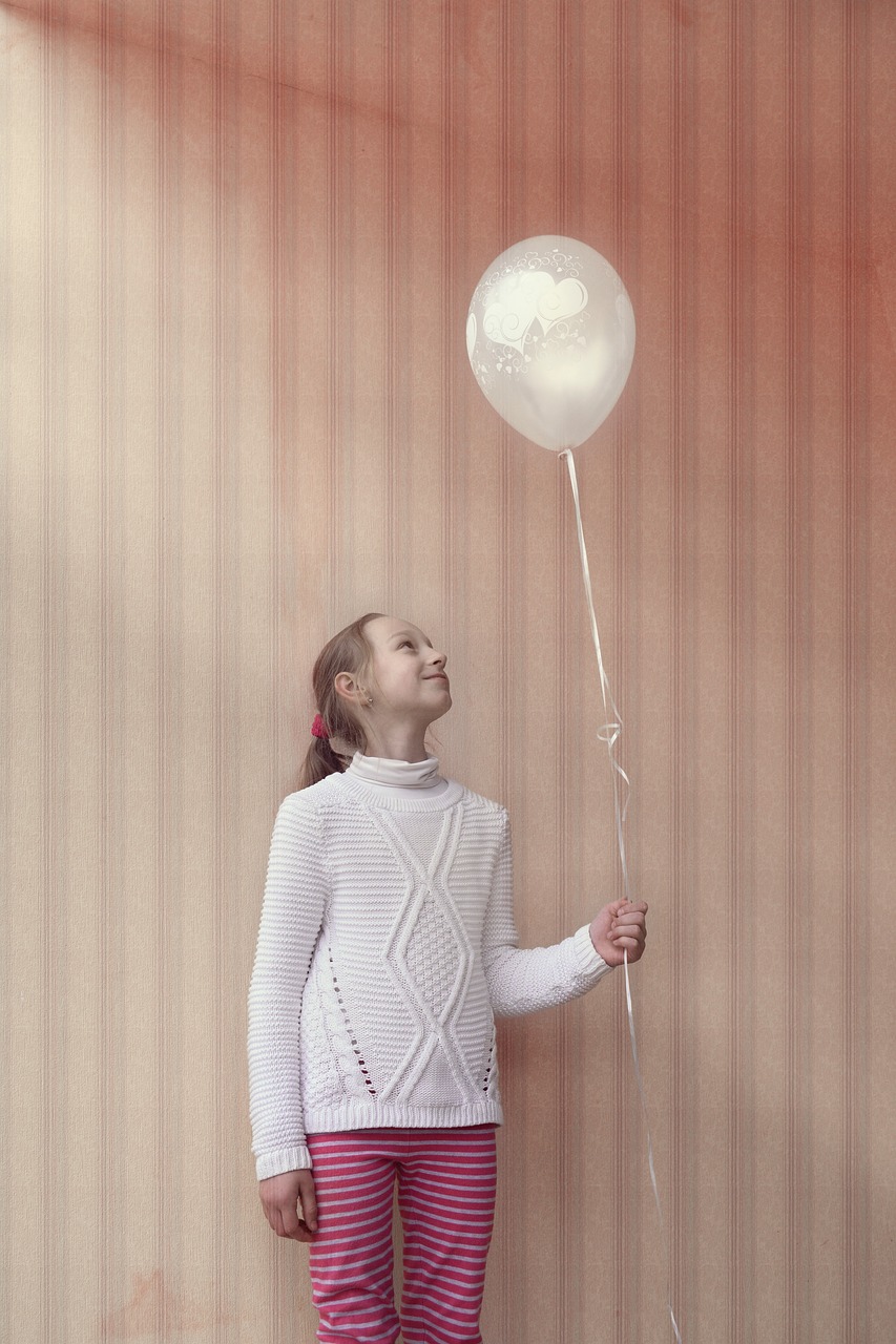 girl balloon happy free photo