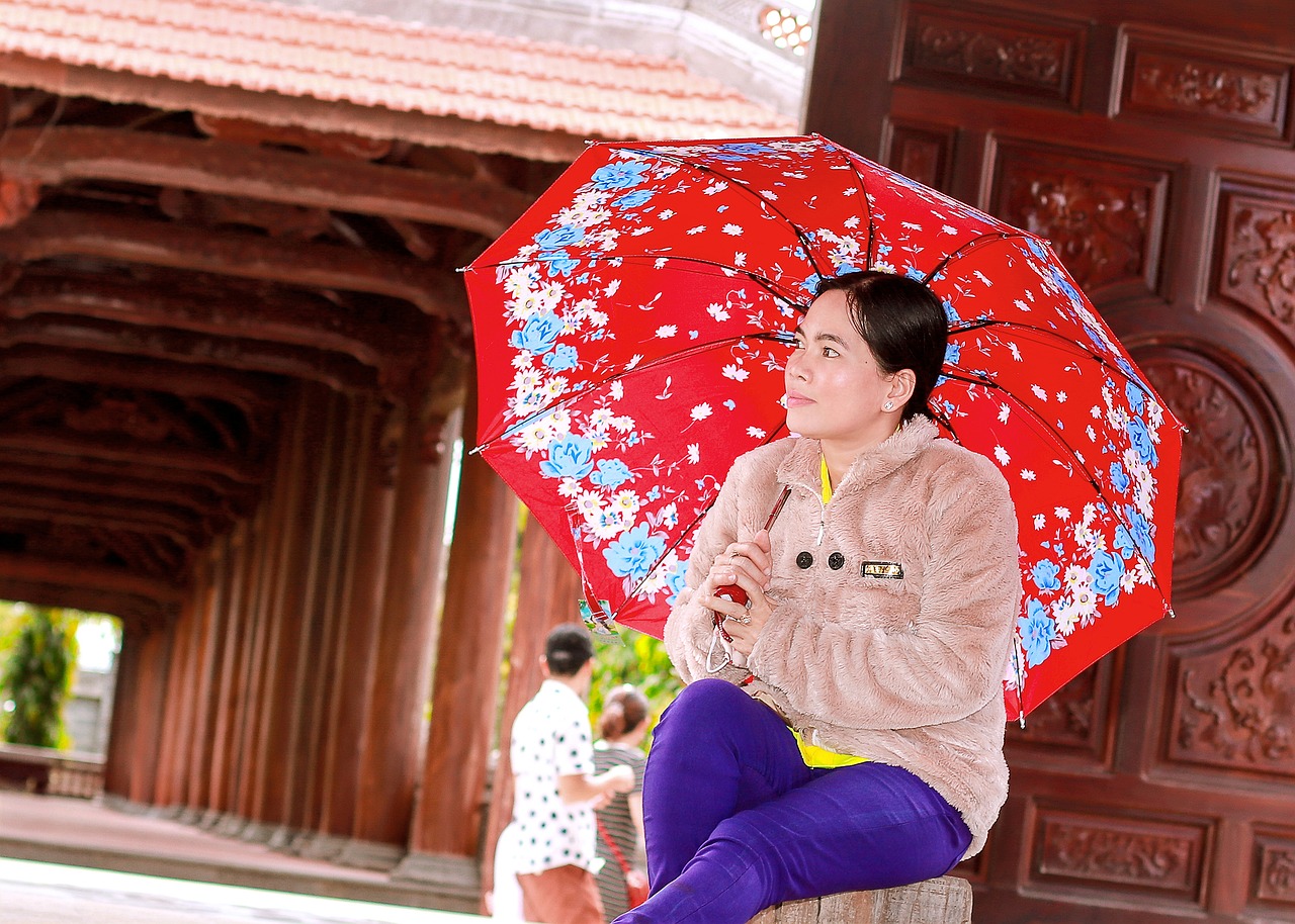 girl umbrella come rain wood free photo