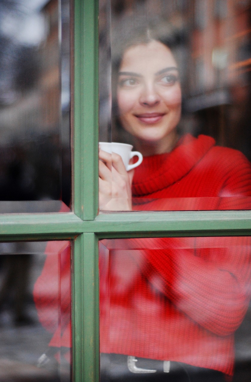 girl  cafe  girl in cafe free photo