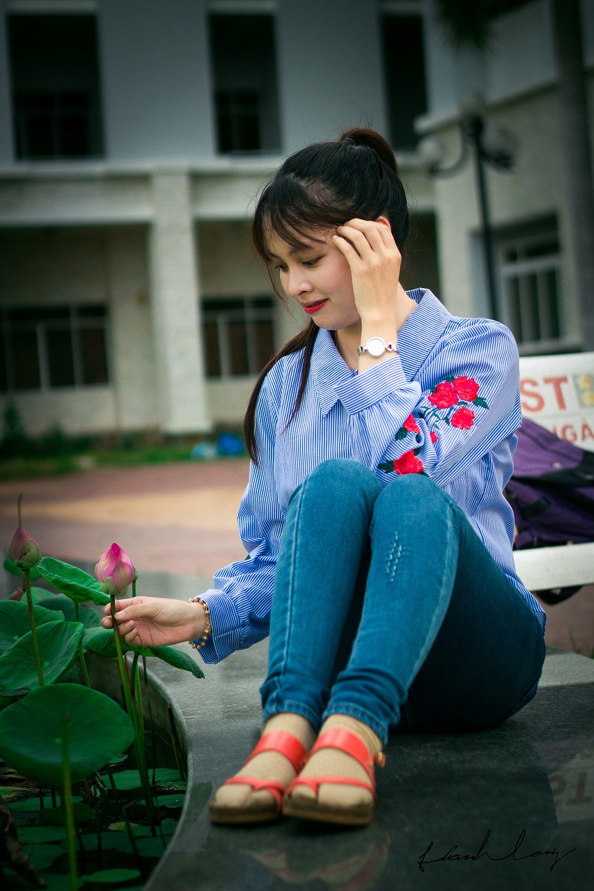 girl  sidebar  lotus flowers free photo