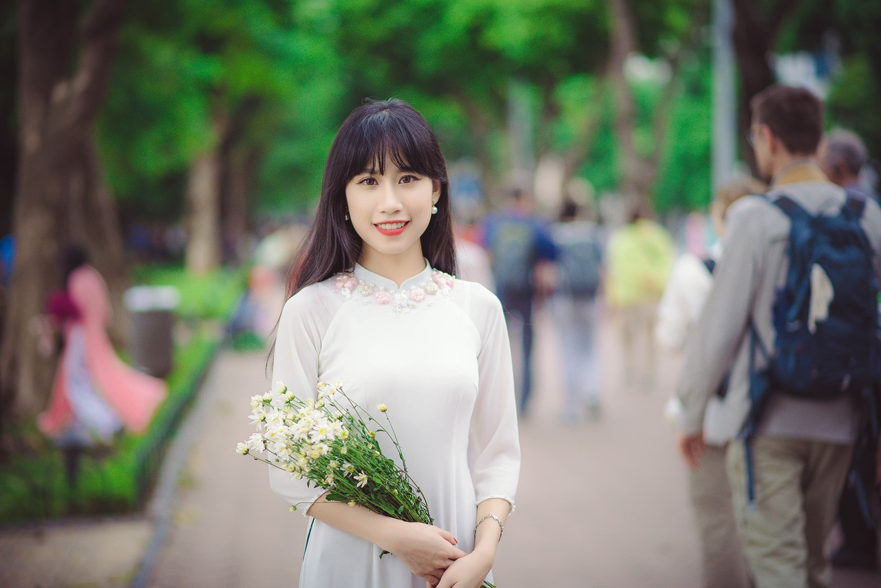 girl  smile  walking free photo