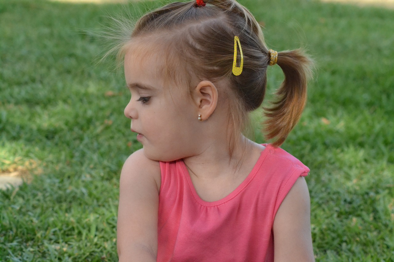 girl  field  green free photo