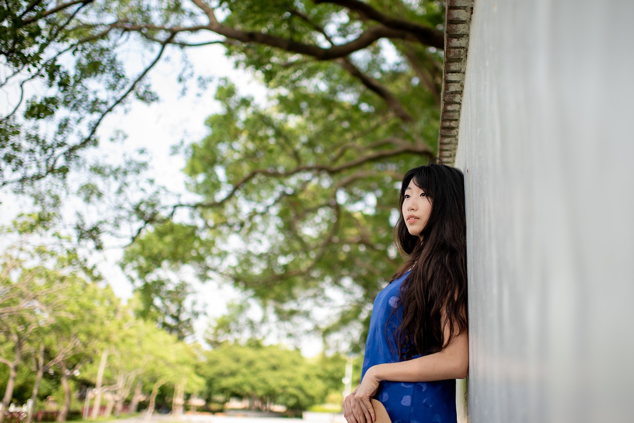 girl  park  trees free photo