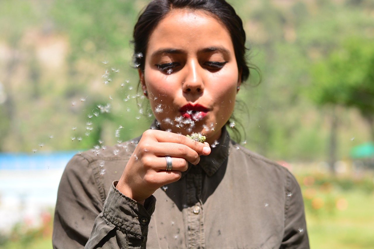 girl  flower  nature photography free photo