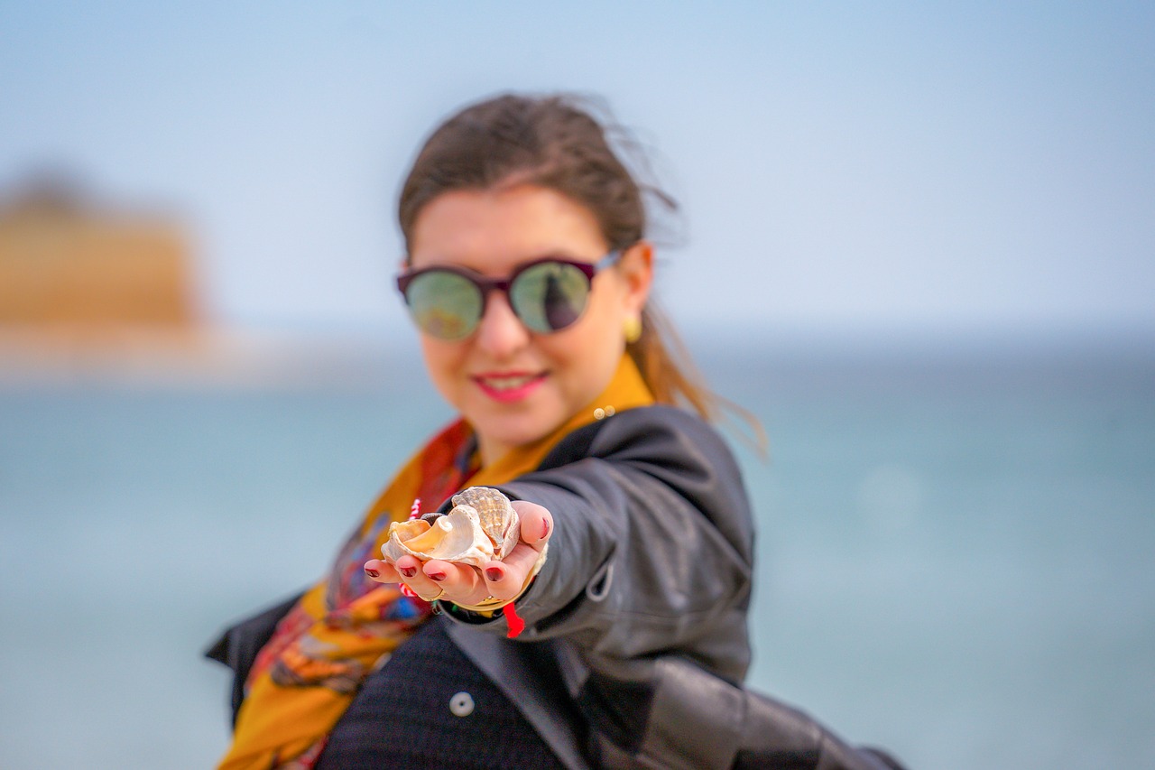 girl  beach  romance free photo