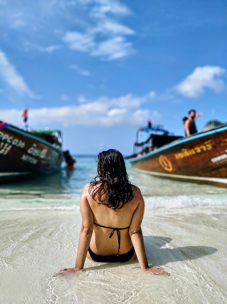 girl  sitting  sea free photo