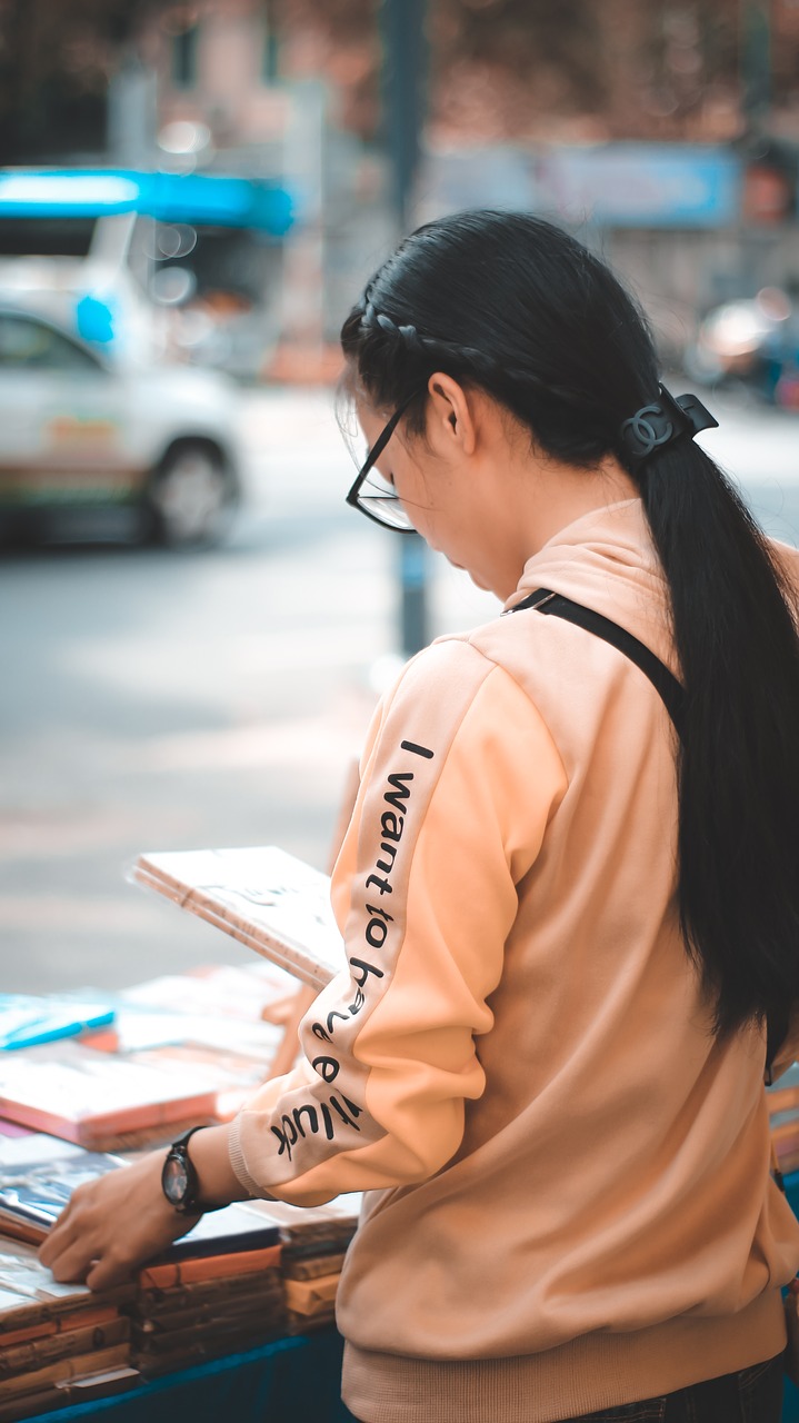 girl  reading  books free photo