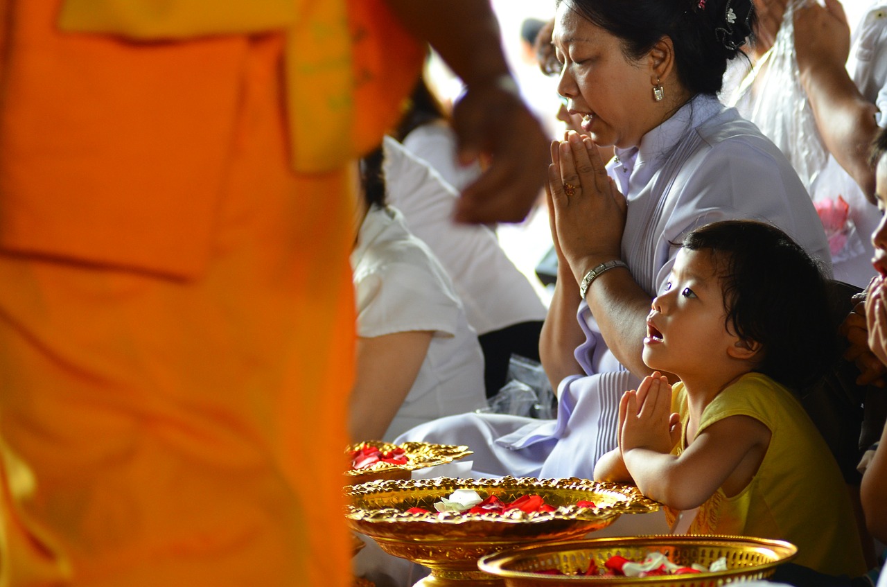 girl buddhists monk free photo