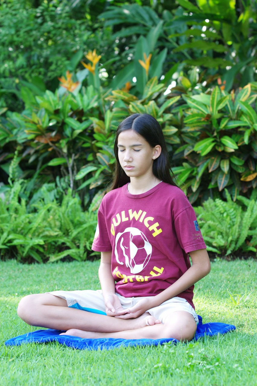 girl buddhist meditate free photo