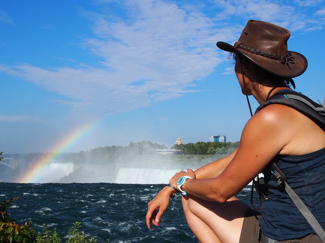 girl woman niagra falls free photo