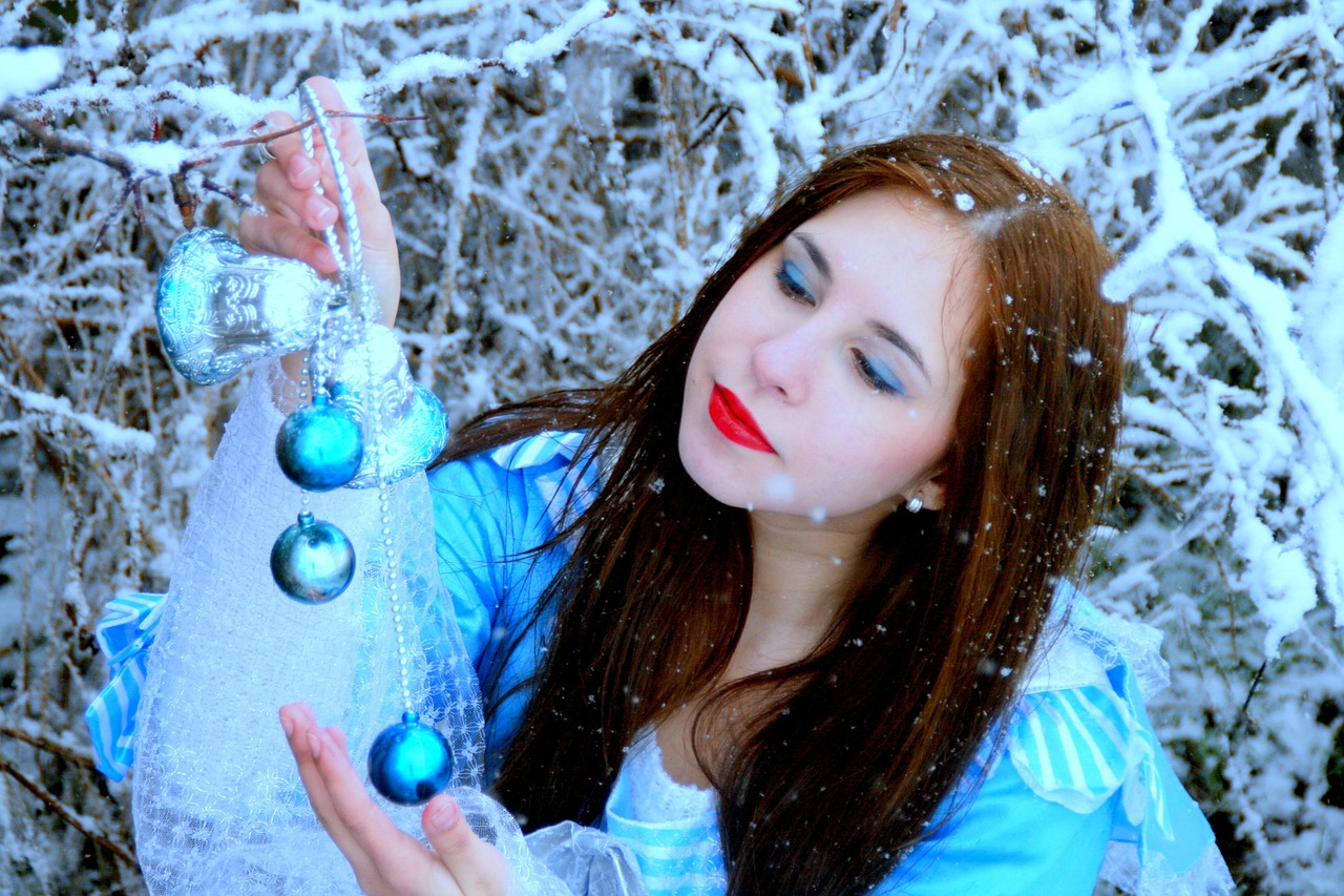 girl snow princess free photo