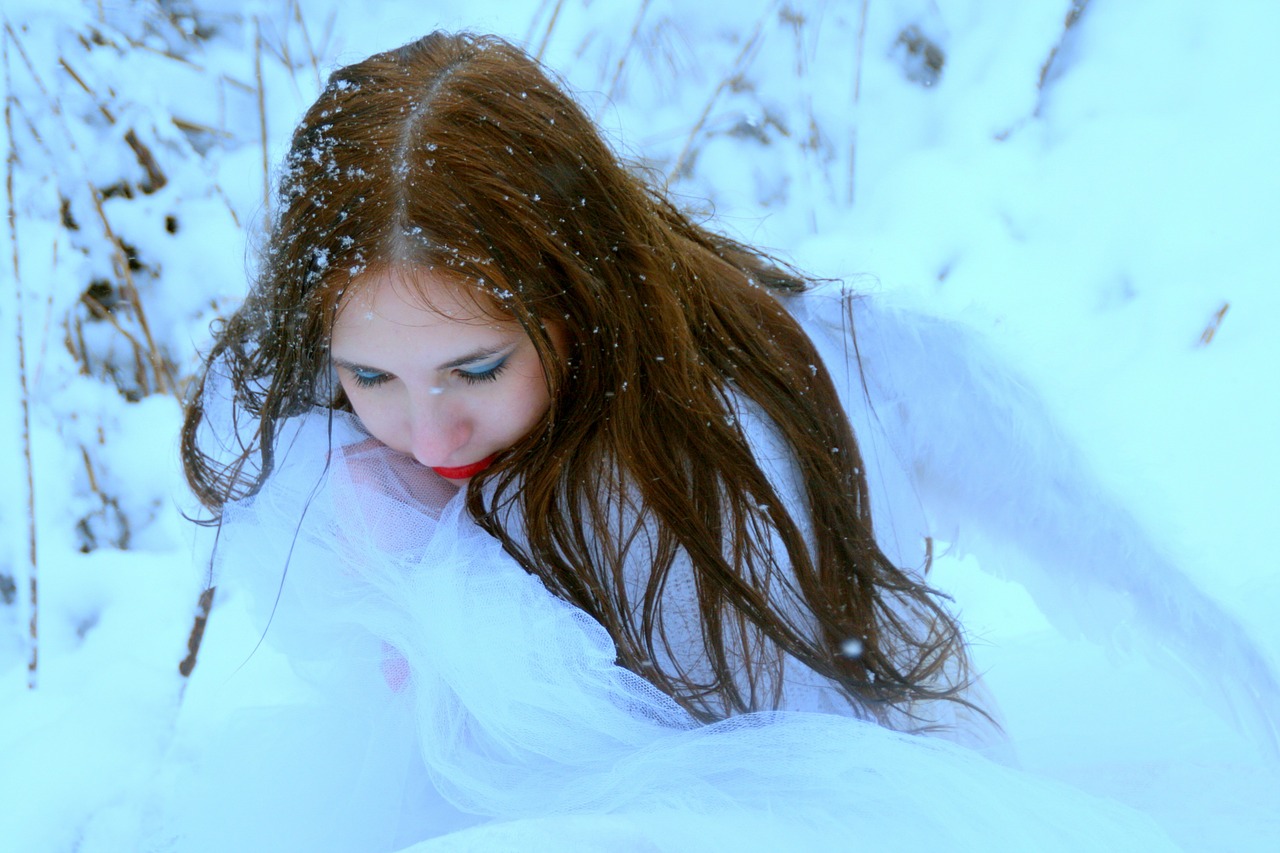 girl snow princess free photo