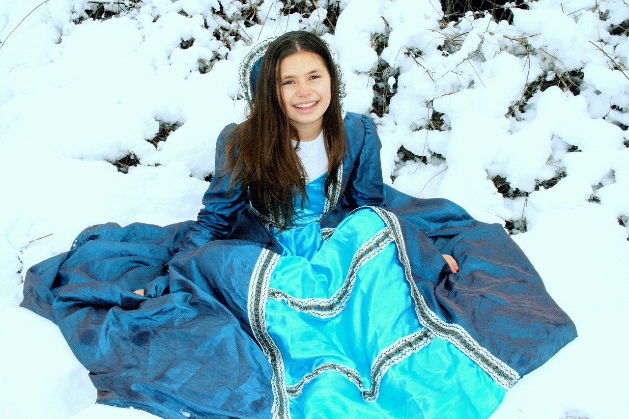 girl princess snow free photo
