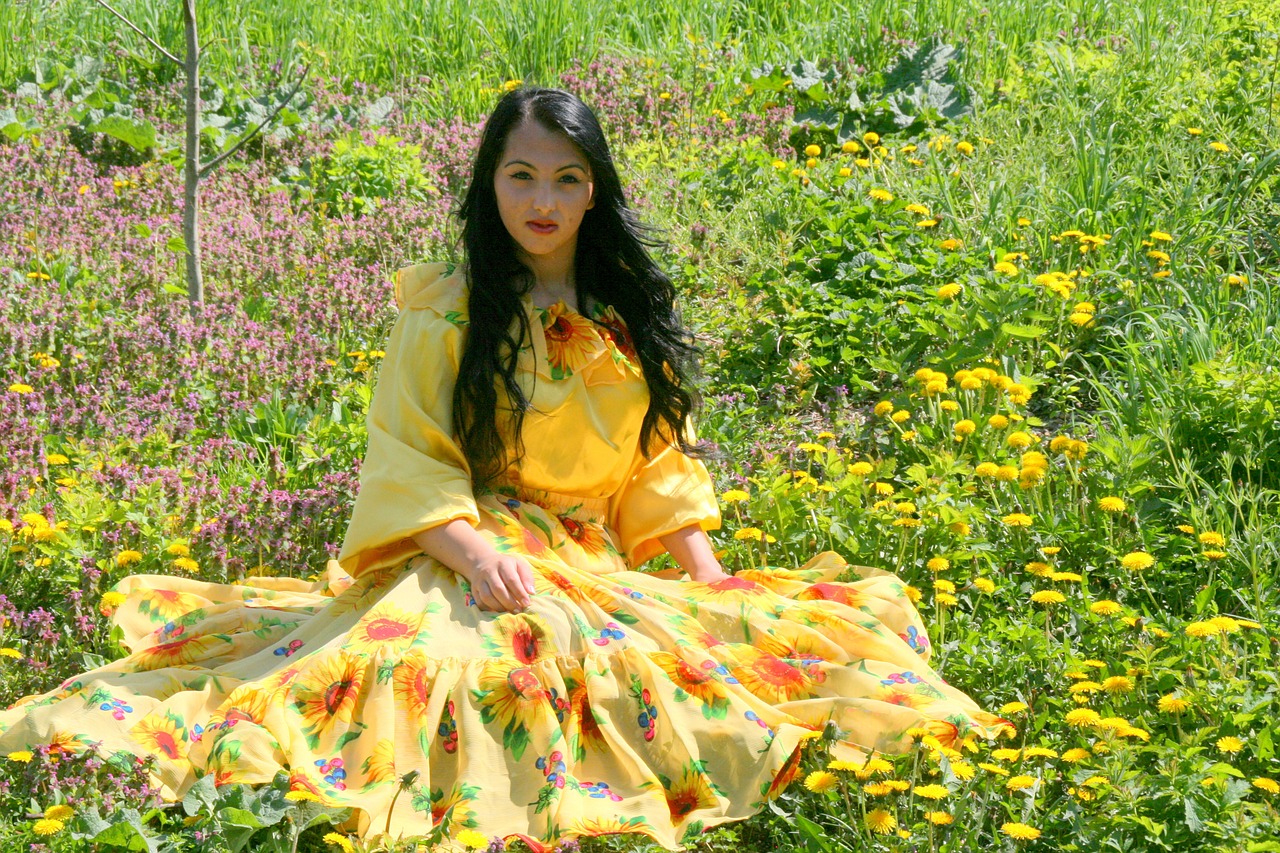 girl princess yellow free photo