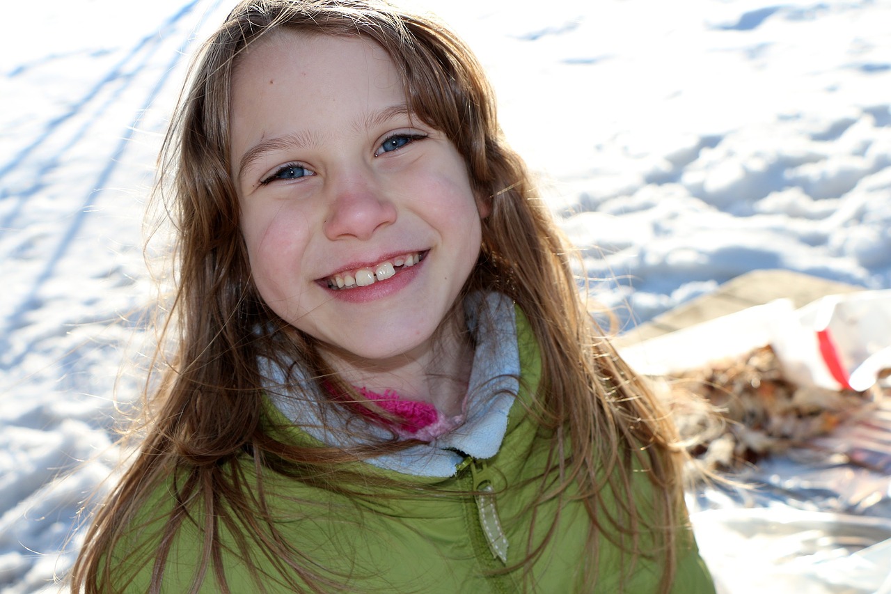 girl portrait outside free photo