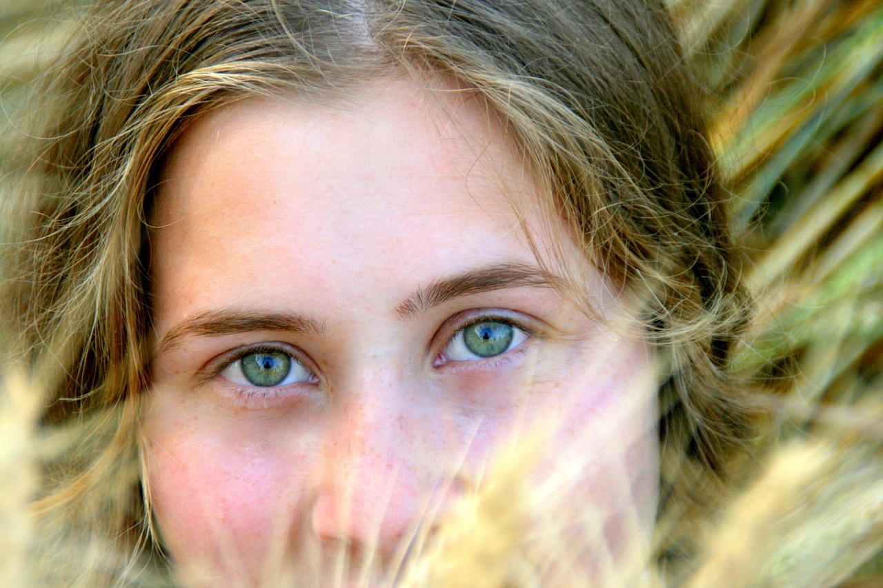 girl green eyes portrait free photo