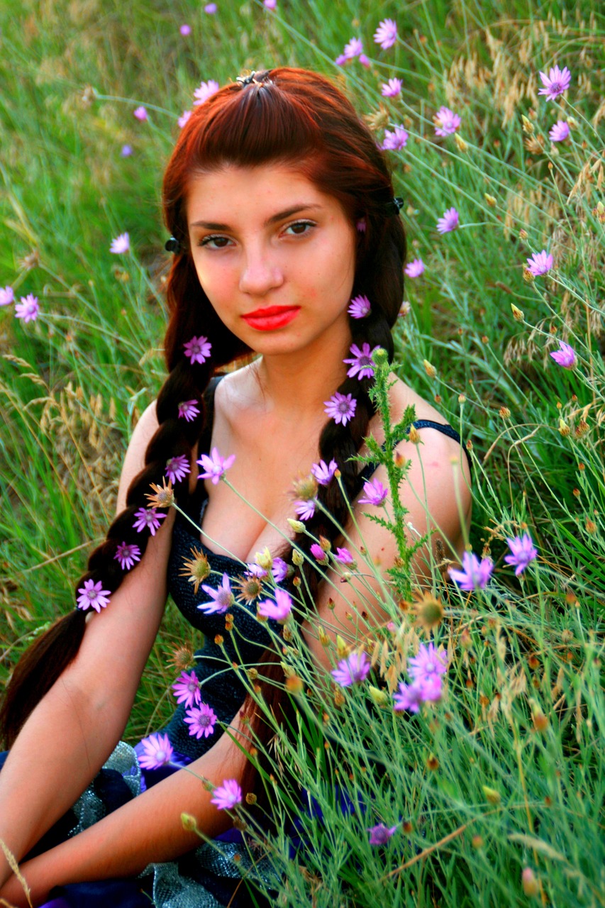 girl flowers mov free photo