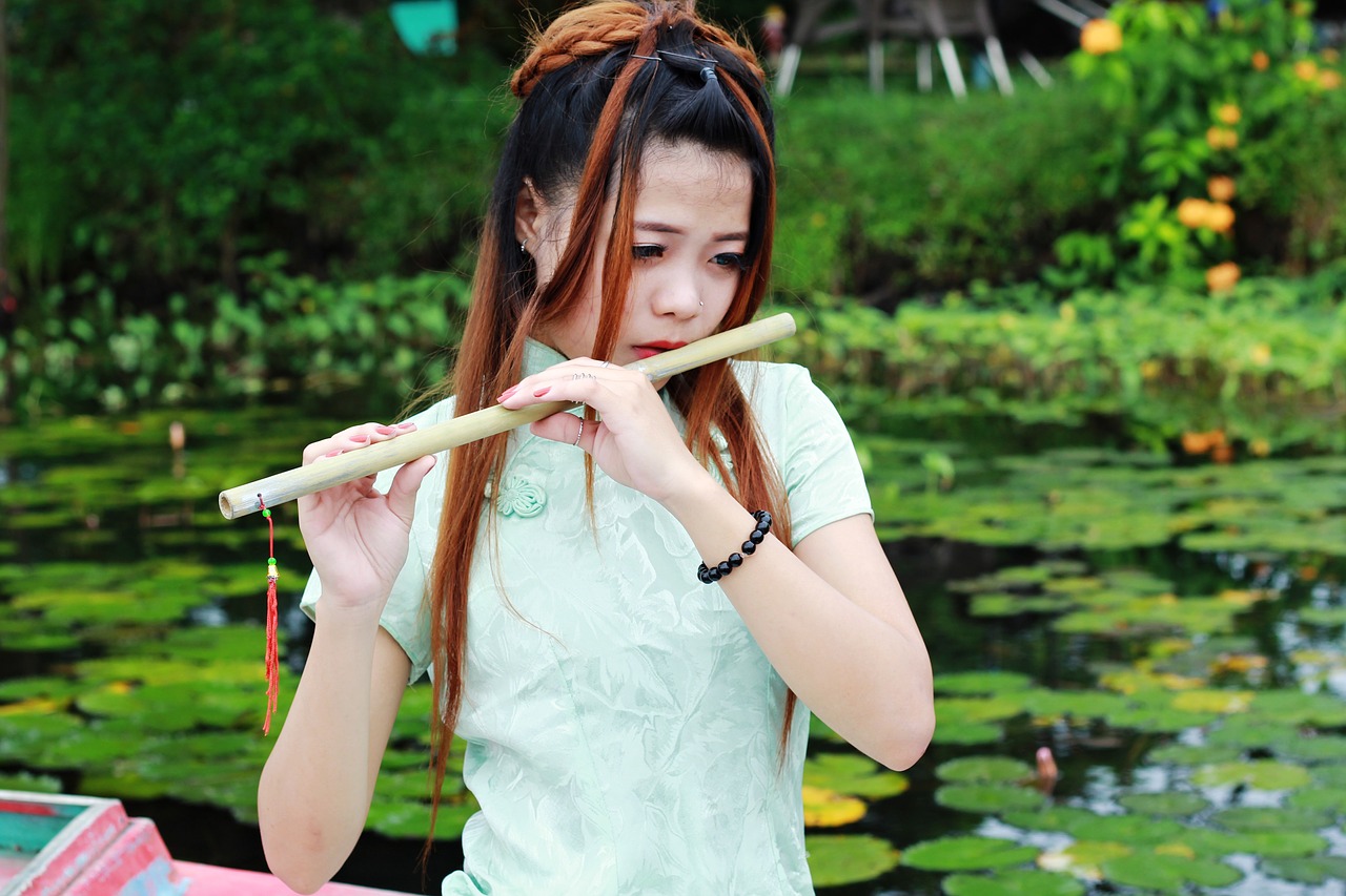 girl vietnames flute costume free photo