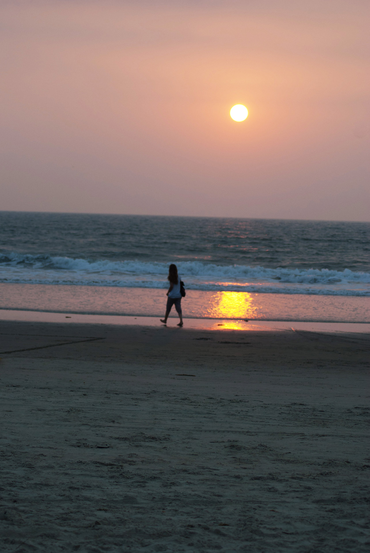 girl benaulim beach free photo