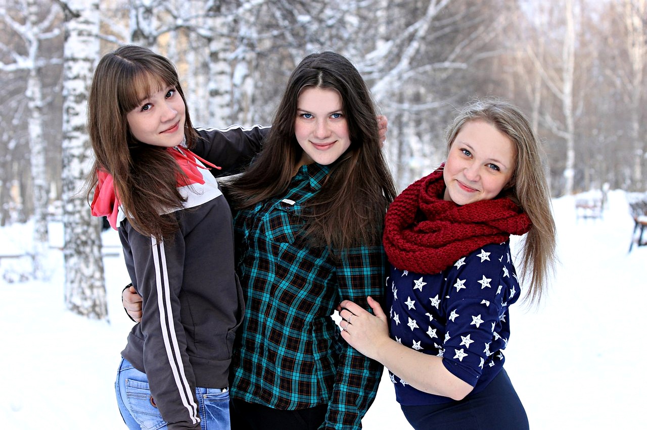 girls winter joy free photo